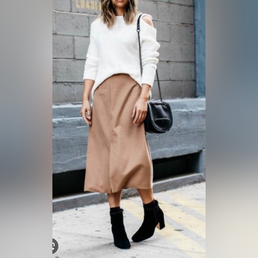 COPY - 140.-Camel Parachute Midi skirt